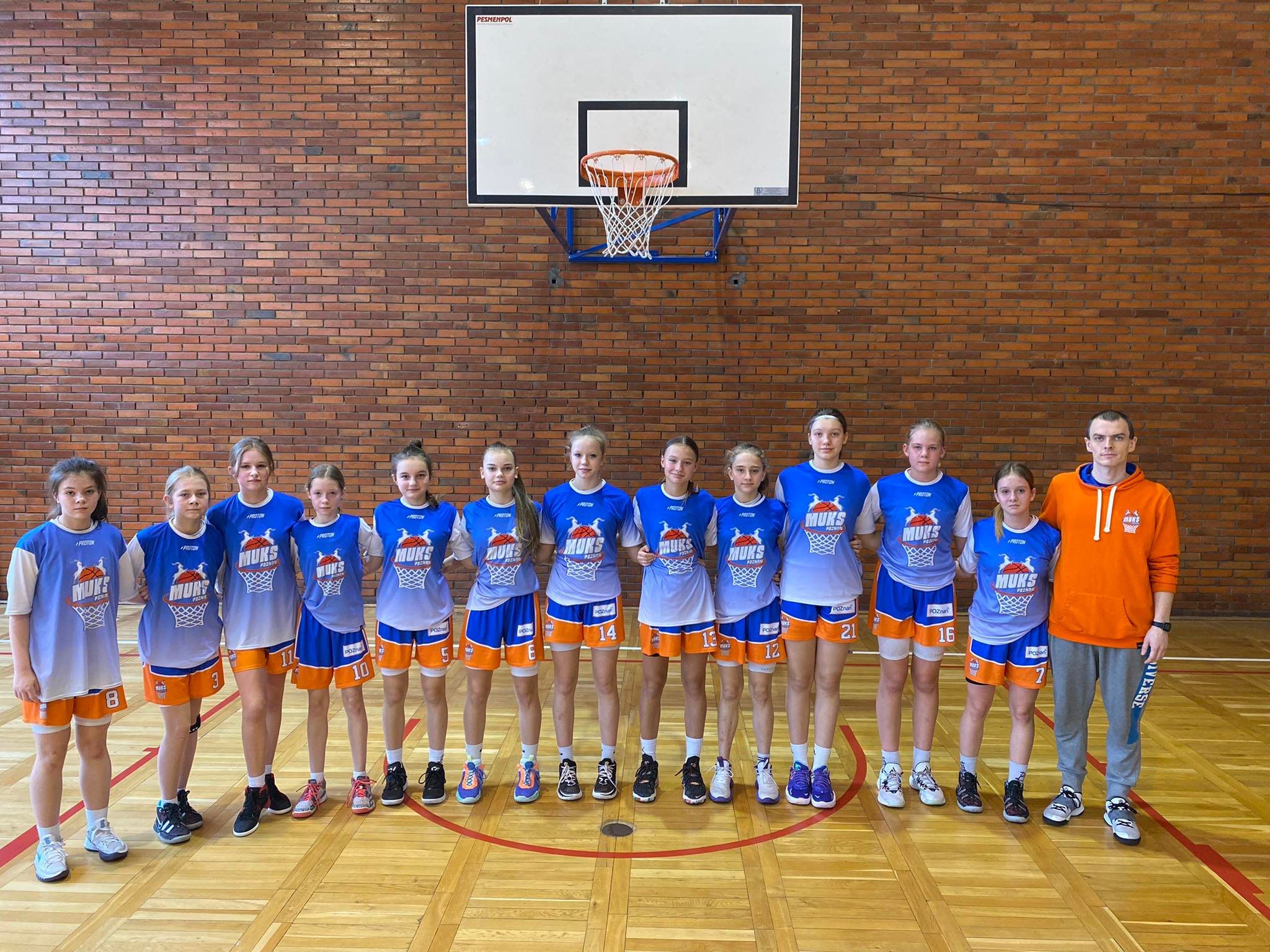 U13: Wygrane derby Młodziczek Starszych